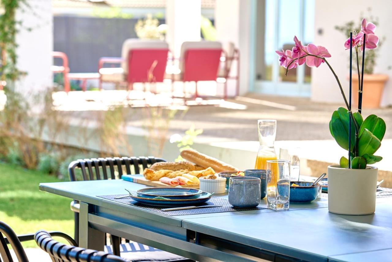 Casa Brisa Boutique Guest House - Gay Men Only Sant Pere De Ribes Bagian luar foto